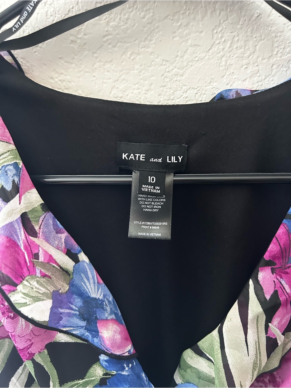 Kate & Lili Pink Floral V-Neck Maxi Dress - Picture 2 of 4